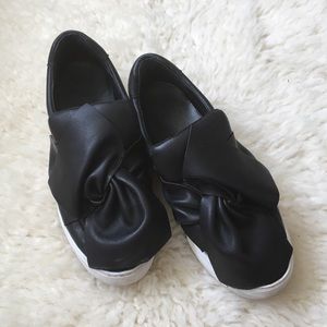 SOLD!!!  JSlides Annabelle black leather sneakers